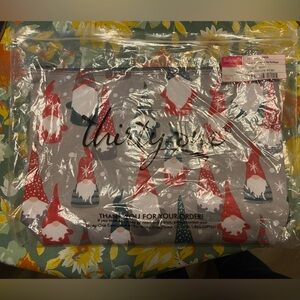 Thirty-one Gifts Zipper Pouch Gnomes for the Holidays